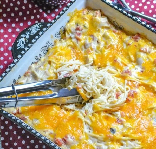 Delicious Mexican Chicken Spaghetti with Cheese served in a bowl.